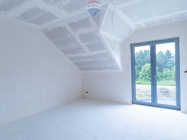 Połowa domu w pobliżu Kampinoskiego Parku Nar.