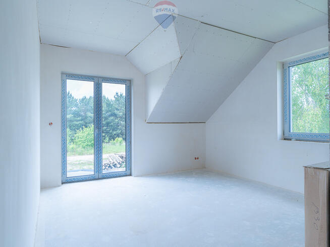 Połowa domu w pobliżu Kampinoskiego Parku Nar.