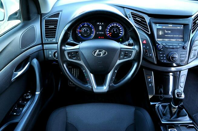 Hyundai i40 LiFT 1,7 CRDi 141Km Bi Xenon Ledy Grzana Kiera Fotele Navi Kamera Full