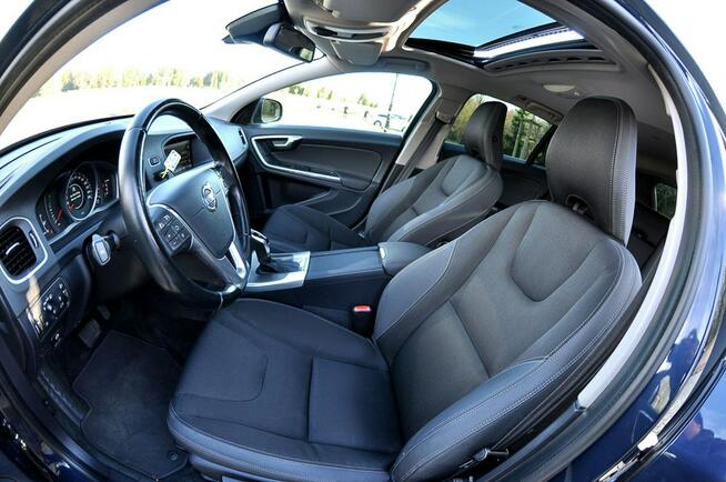 Volvo V60 LiFT Ledy 1,6 HDi 115Km Automat Navi Klimatronik Szyber Dach