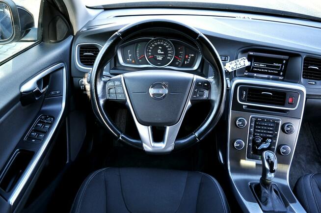 Volvo V60 LiFT Ledy 1,6 HDi 115Km Automat Navi Klimatronik Szyber Dach
