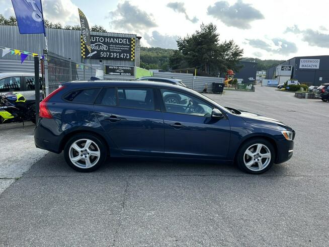 Volvo V60 2,0 T5 Benz. 240KM Automat w bardzo dobrym stanie