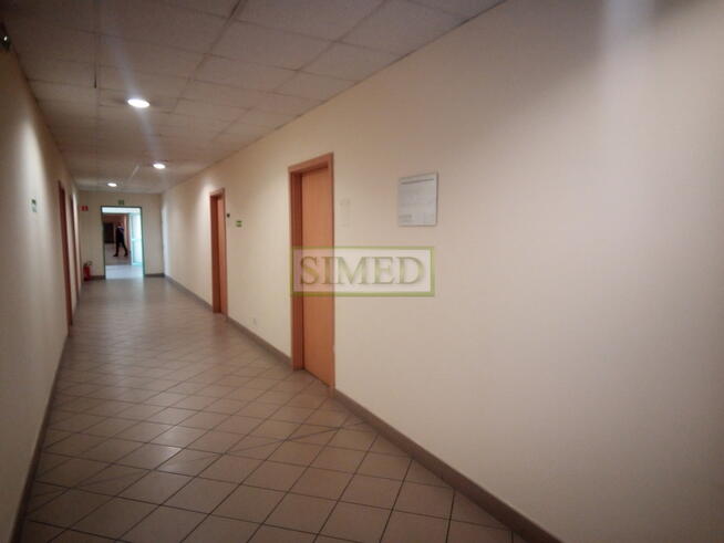 Pokój biuro ok 37 m 2 ,ochrona, monitoring,parking