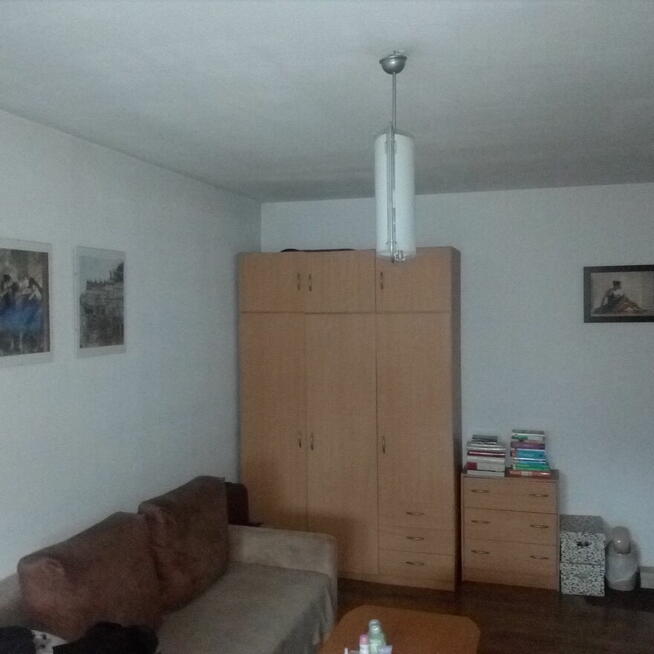 Samodzielny pokój z łazienką wynajmę dziewczynie Kraków - Po