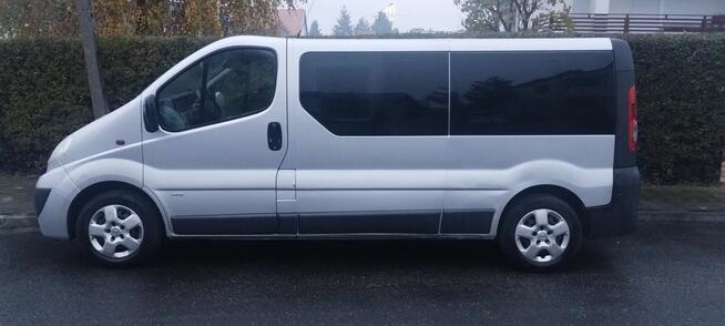 Opel Vivaro 2.0 CDTI LONG 9 osób