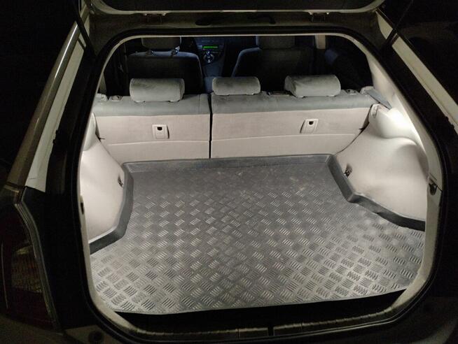 Toyota Prius 3 1.8 + Lpg