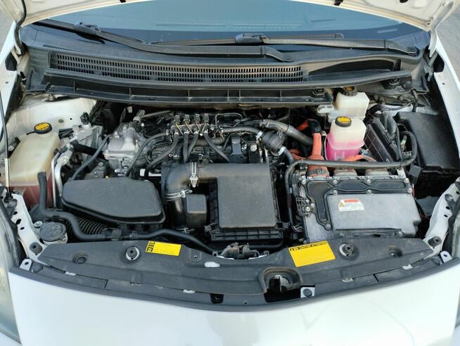 Toyota Prius 3 1.8 + Lpg