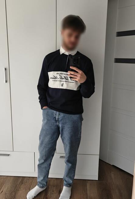 Młody chłopak pozna panią