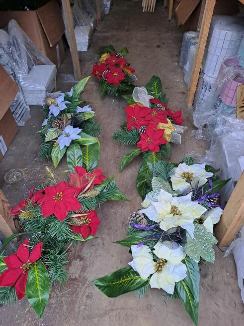 kompozycje wiązanka świąteczna na grób stroik cmentarz