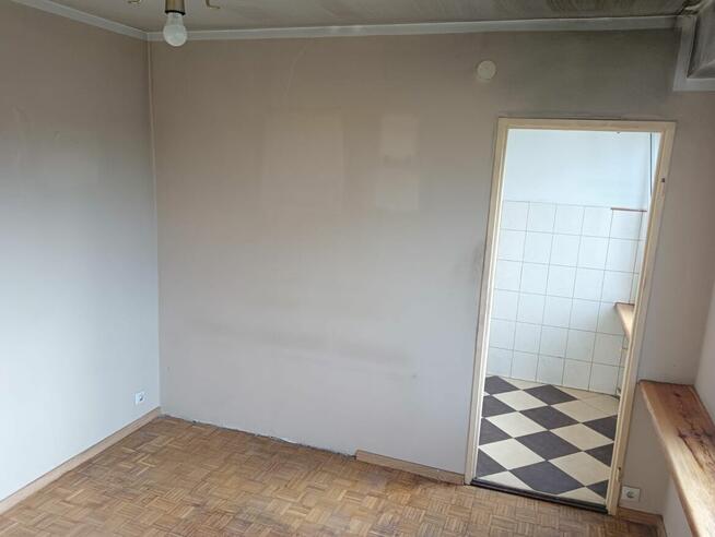 Mieszkanie o powierzchni 32,17m2, I p., do remontu, Os. Asny