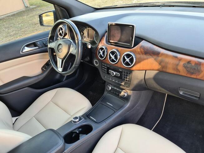 Mercedes-Benz B 250 Benzyna Automat Skóry Pakiet AMG