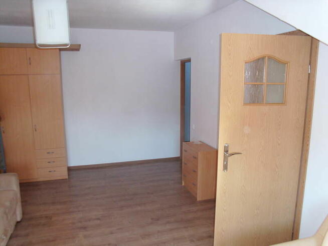 Samodzielny pokój z łazienką wynajmę dziewczynie Kraków - Po