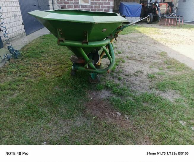 Rozsiewacz nawozu Amazone