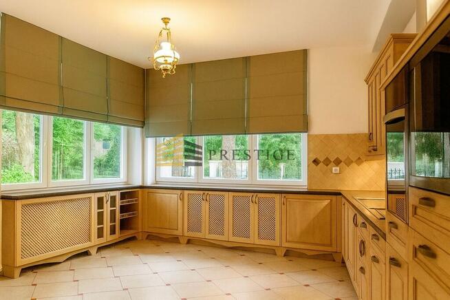 Przestronny dom do wynajęcia w Konstancinie.