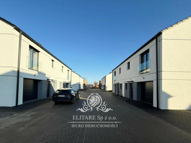 Dom o pow. 109,m2 + garaż 16,24m2, pompa ciepła/ Miłoszyce, Jelcz Laskowic