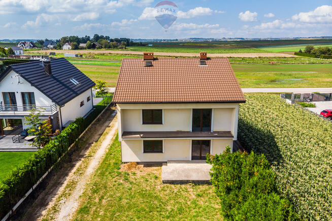 Dom z dużą działką