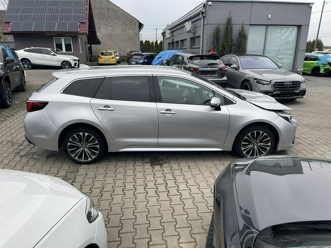Toyota Corolla Hybryda Automat Klimatronik Podgrzewanie Kamera 140KM