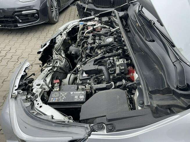 Toyota Corolla Hybryda Automat Klimatronik Podgrzewanie Kamera 140KM
