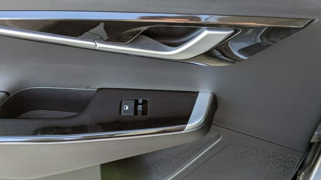 Kia EV6 84 kWh / 325KM / Wersja Plus / Zasięg do 580 km / AWD / Niski przebieg