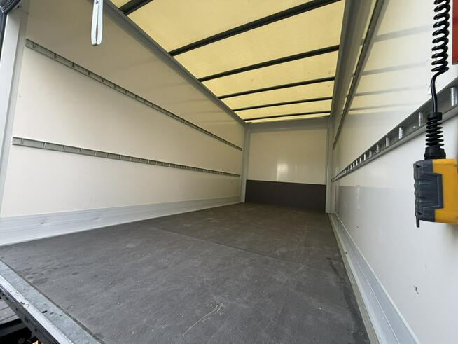 Iveco Daily 35C16 V Kontener Winda 750kg Na Bliźniaku / Bliźniacze Na Gwarancji Fabrycznej