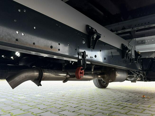 Iveco Daily 35C16 V Kontener Winda 750kg Na Bliźniaku / Bliźniacze Na Gwarancji Fabrycznej