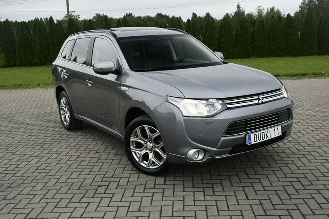 Mitsubishi Outlander 2,0Plug-IN Hybrid. 4x4.Skóry.Navi.Kam.Cof.Hands-Free.Xenony.Automat.Sz