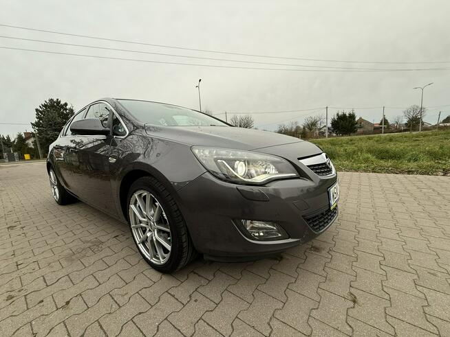 Opel Astra J 1.4T 2010r Cosmo Xenon Skóra Nawigacja Alufelgi Serwis!