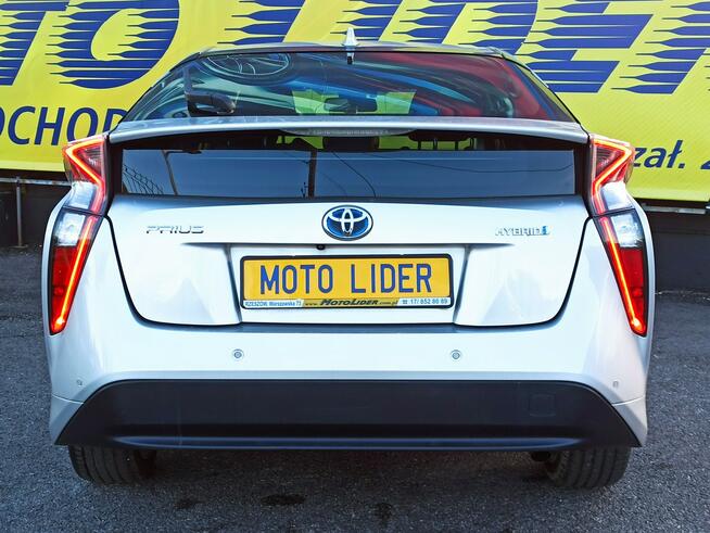 Toyota Prius serwisowany, najbogatszy