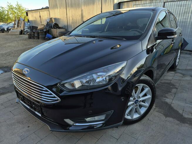 Focus 1.5 benzyna Titanium 150km NAVI grzane fotele ASYSTENT pdc 2015