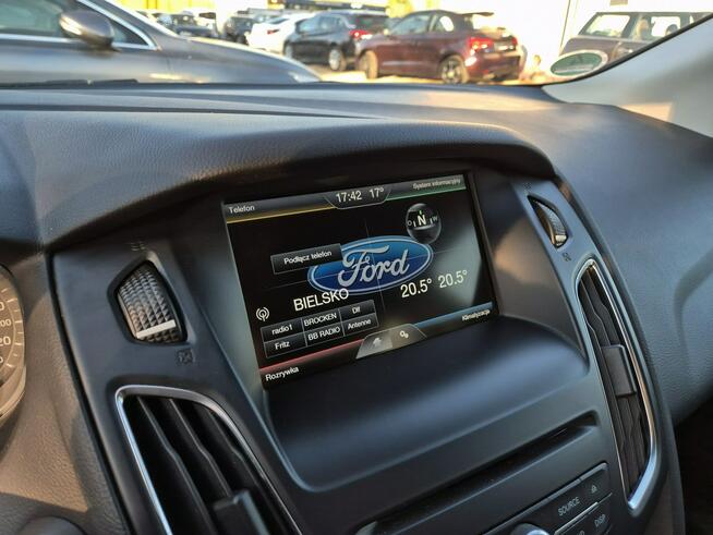 Focus 1.5 benzyna Titanium 150km NAVI grzane fotele ASYSTENT pdc 2015