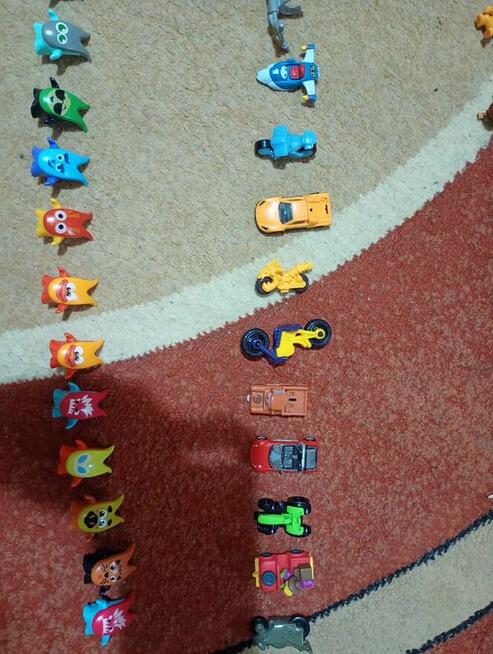 Kinder niespodzianki kolekcję