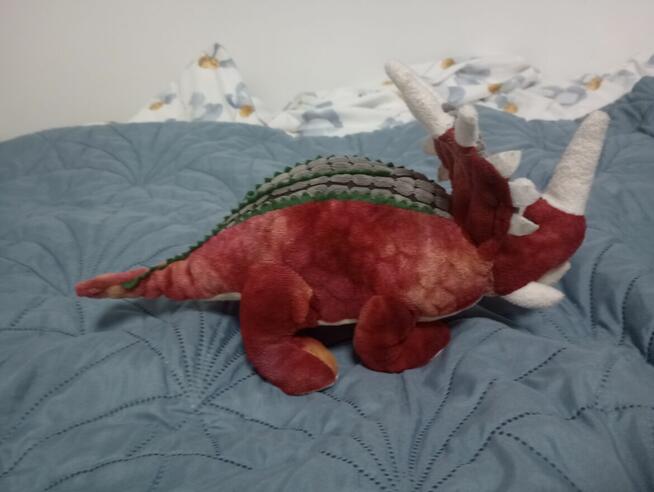 Pluszowy dinozaur