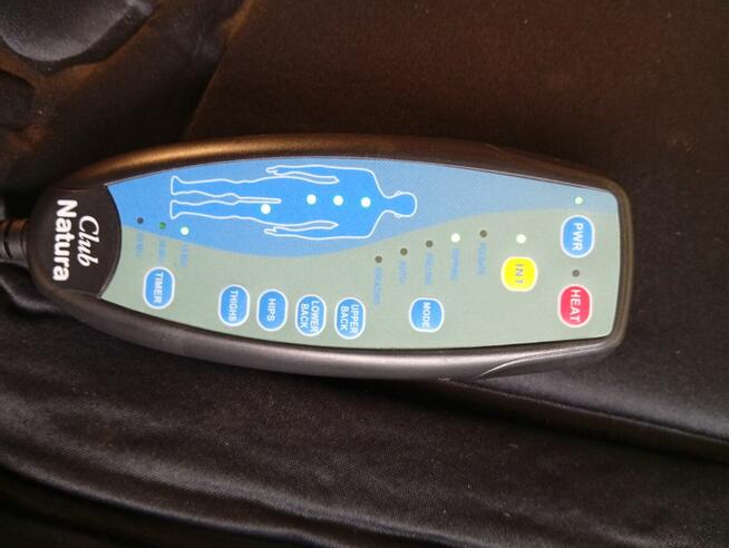 Mata na fotel samochodowy podgrzewająca i masującą