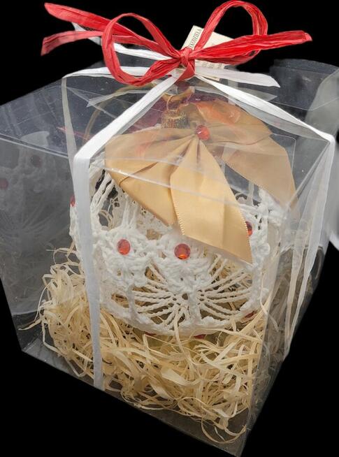 Bombka na stojaku ręcznie wykonana