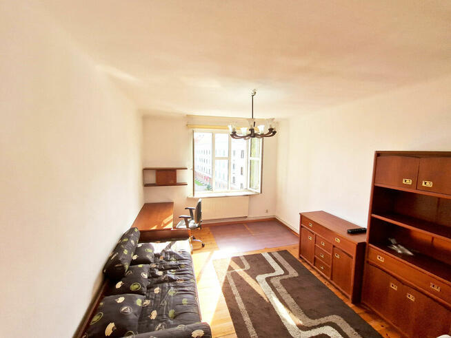 For rent 4 rooms near Grunwaldzki Square