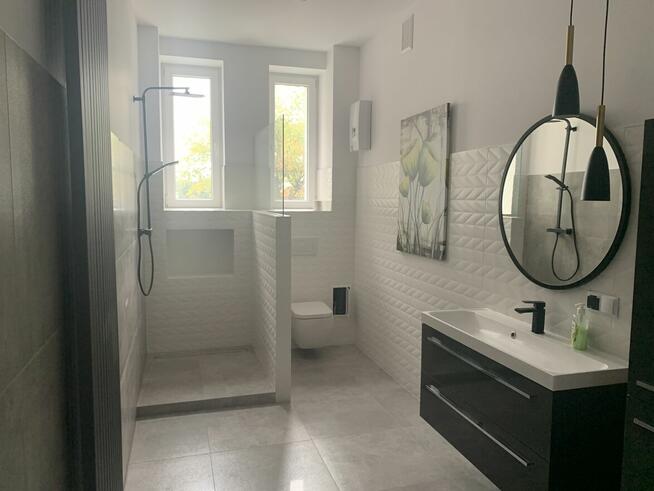 Stanowisko do Manicure w lokalu kosmetycznym