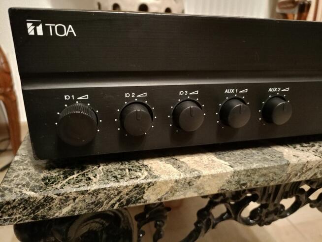 Wzmacniacz TOA A-2240 CE Cyfrowy 240 Watt