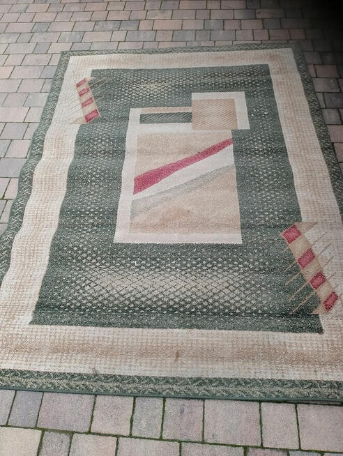 Trzy piękne dywany , cena za całość