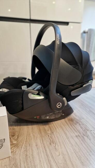 Fotelik z bazą obrotową Cybex