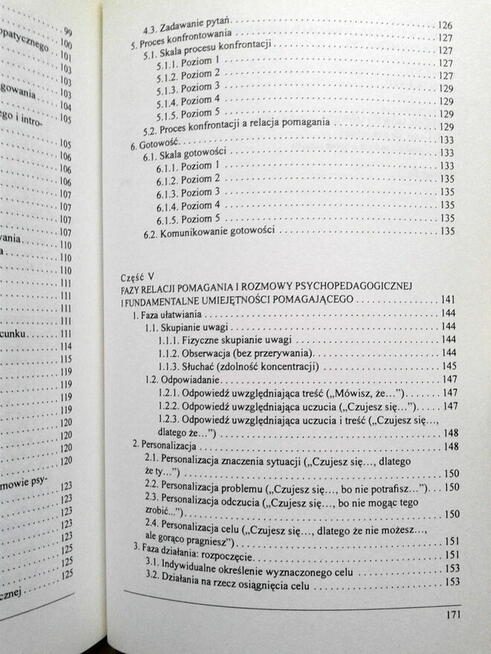 Komunikacja w relacjach niesienia pomocy - L. Macario