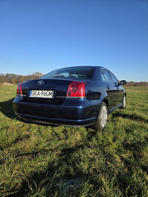 Sprzedam Toyote Avensis