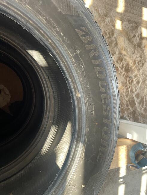 Bridgestone opony zimowe 235/60 R18