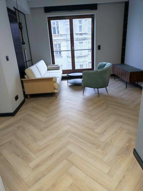 Montaż Paneli, Podłóg i Drzwi w Środzie Wielkopolskiej