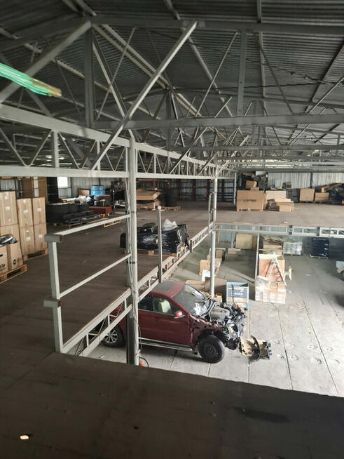 Piaseczno 1250 m2. Magazyn + antresola + pawilon biurowy