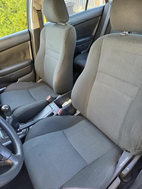 Sprzedam Toyote Avensis