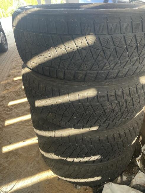 Bridgestone opony zimowe 235/60 R18