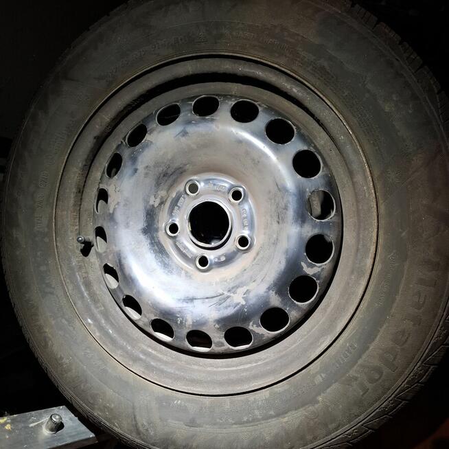 Opony zimowe z felgami stalowymi +kołpaki 195 65 15 Astra k