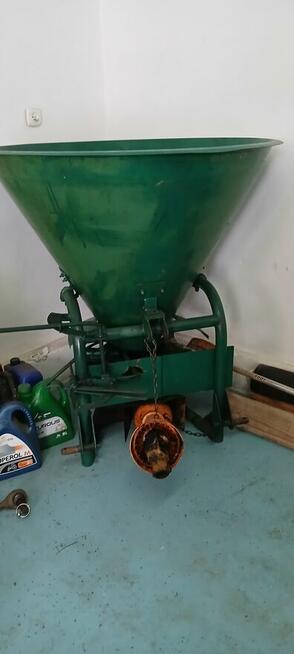 Sprzedam rozsiewacz do nawozu