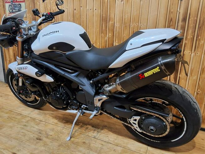 Triumph Street Triple Triumph street triple 1050 NAKED dobry moment i 2x akrapovic, chip