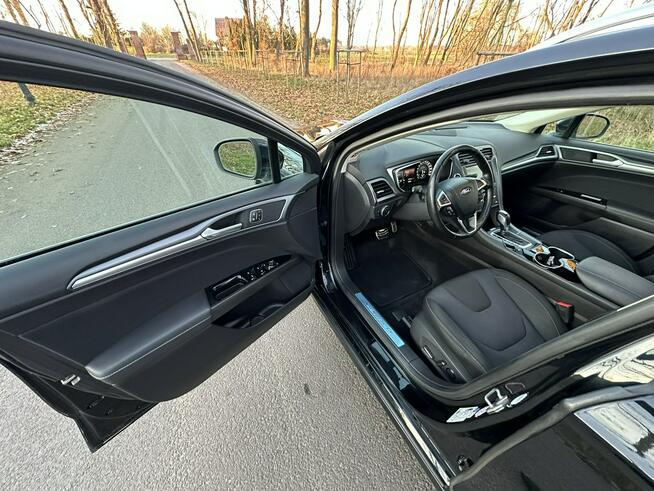 Ford Mondeo MK5 2.0 TDCI 180 Koni Titanium Led Navi Panorama Automat Alu FULL